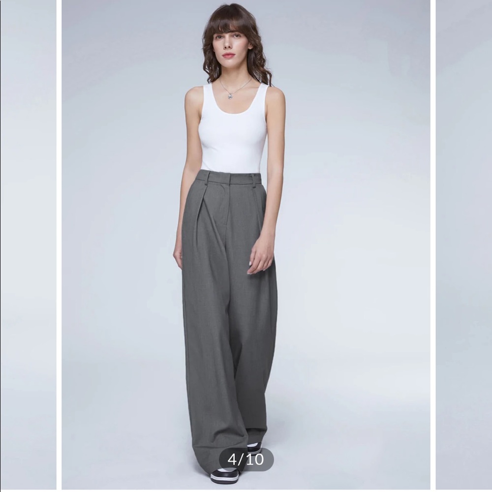 Oversized high waisted trousers